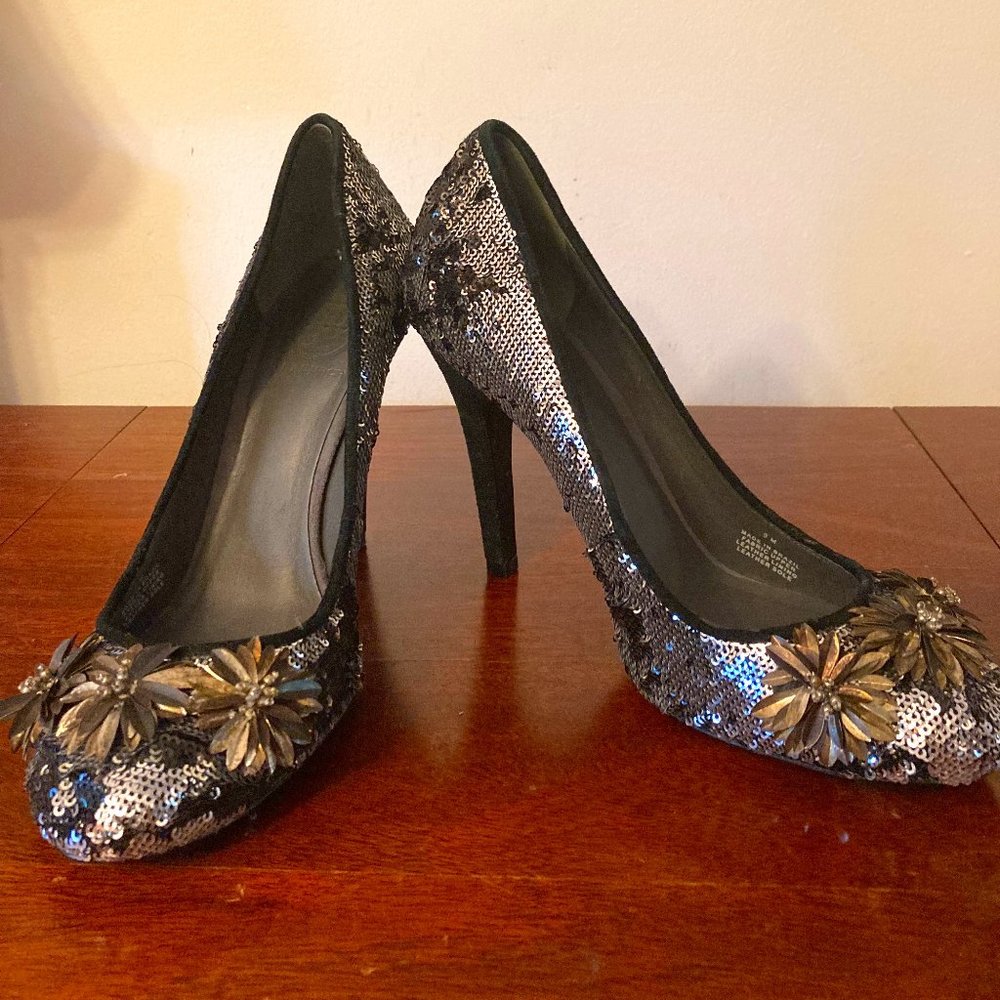 Fabulous Tory Burch Sky High Sequin Pumps Floral Detail Size 9M Pristine